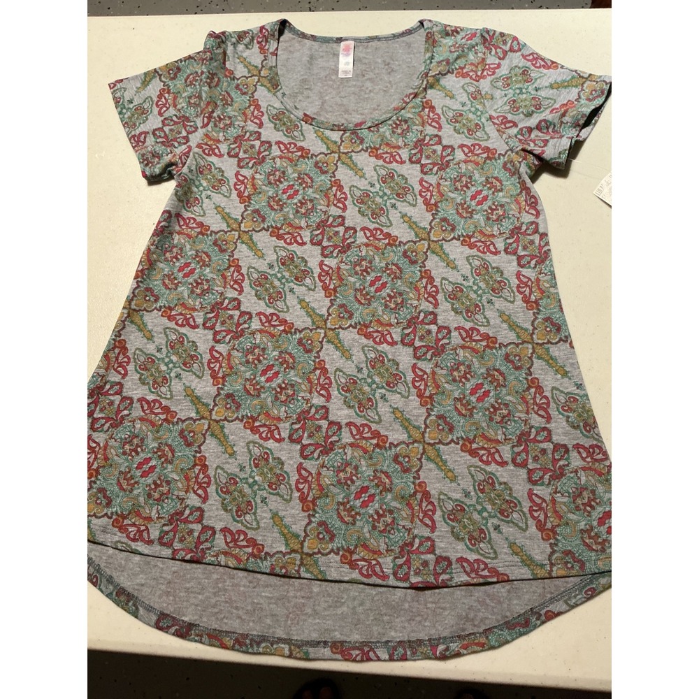 2 LuLaRoe Classic T Shirt Womens XS Gray Red Geometric Tribal Print High Low NWT